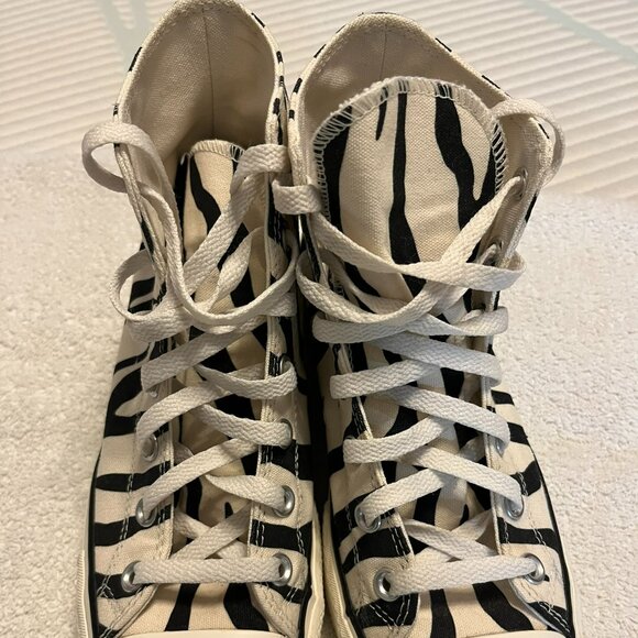 Converse high top zebra print women's size 8 in excellent condition - Picture 1 of 6